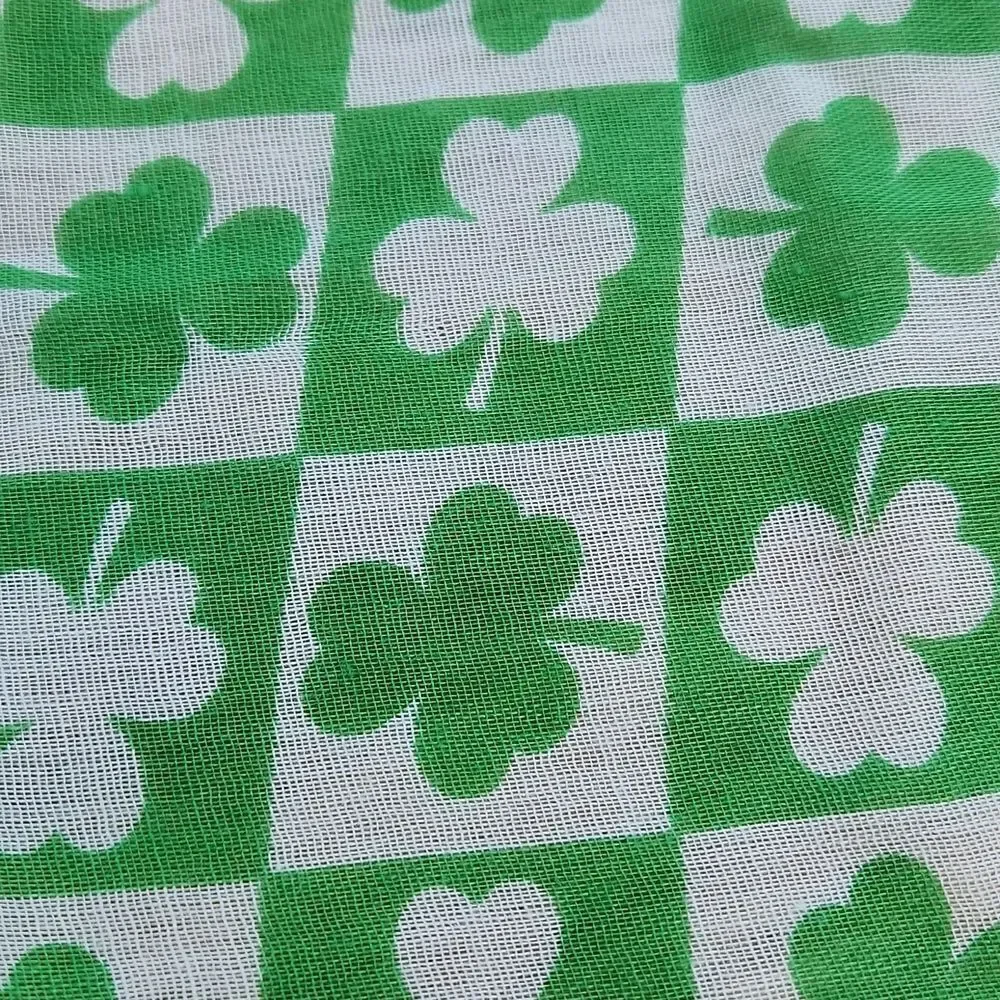 🔺️Green & White Four Leaf Clover Lightweight Scarf